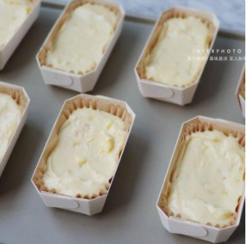 香橙磅蛋糕，甜橙加入到蛋糕中，讓雞蛋蛋糕變的清香無比